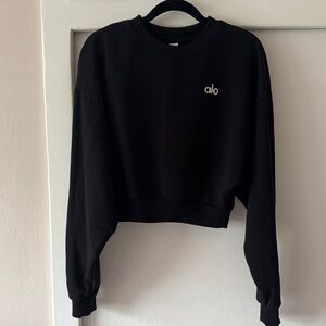 ALO Yoga Accolade Cropped Black Sweatshirt